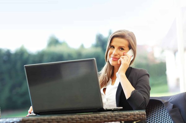 Quels conseils pour négocier des avantages complémentaires durant un entretien pour un poste en ressources humaines?