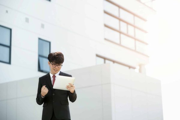 Comment la poterie peut-elle être utilisée comme forme d'expression personnelle ?